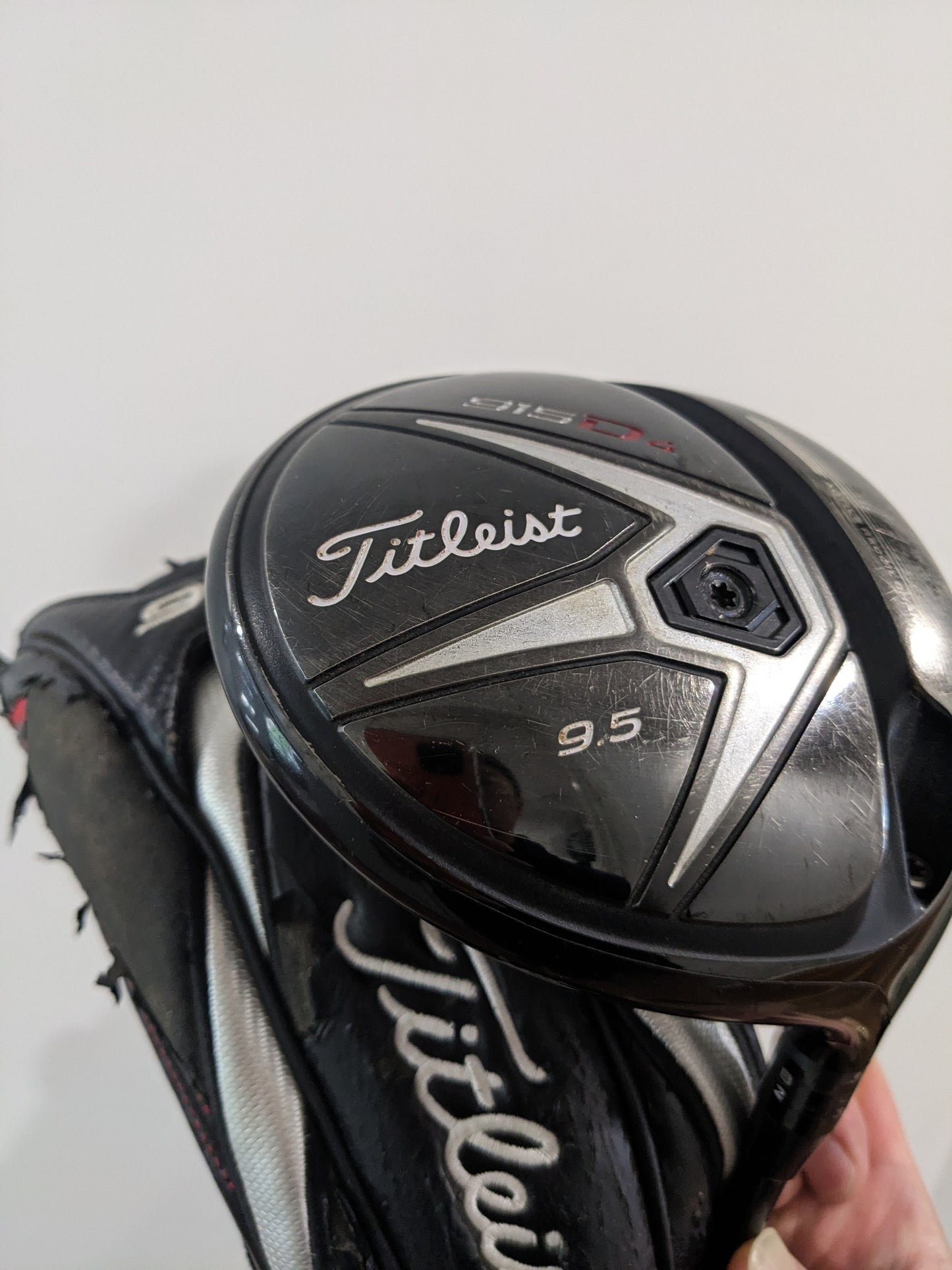 Titleist 915 D4 9.5 Golf Driver - Stiff Shaft - Right Handed - Golf Pride t34