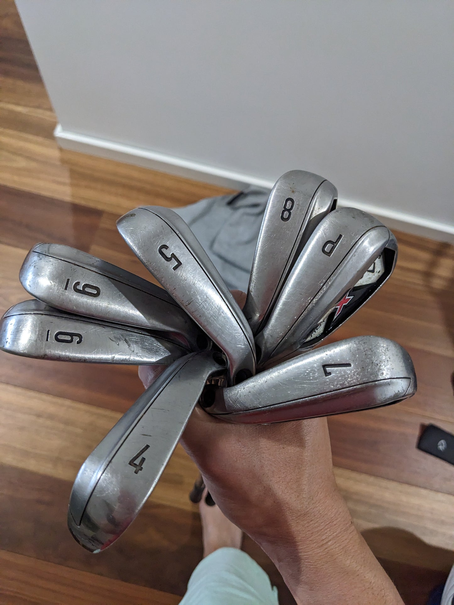 7 x Callaway X Hot Golf Iron Set (4,5,6,7,8,9,PW) Left Handed Reg t38