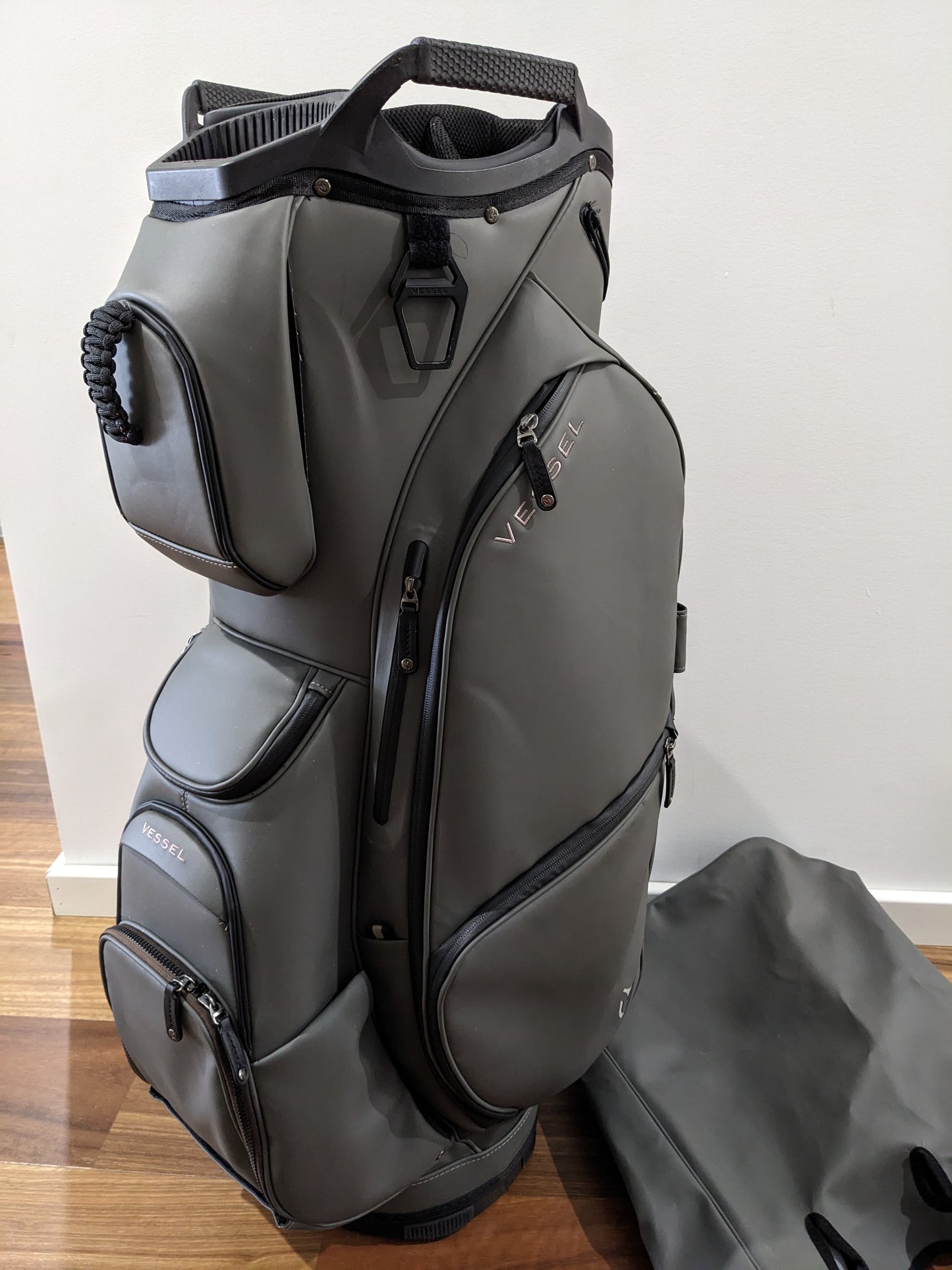 VESSEL Lux Cart Golf Bag with Rain Cover - Custom Paracord Handle