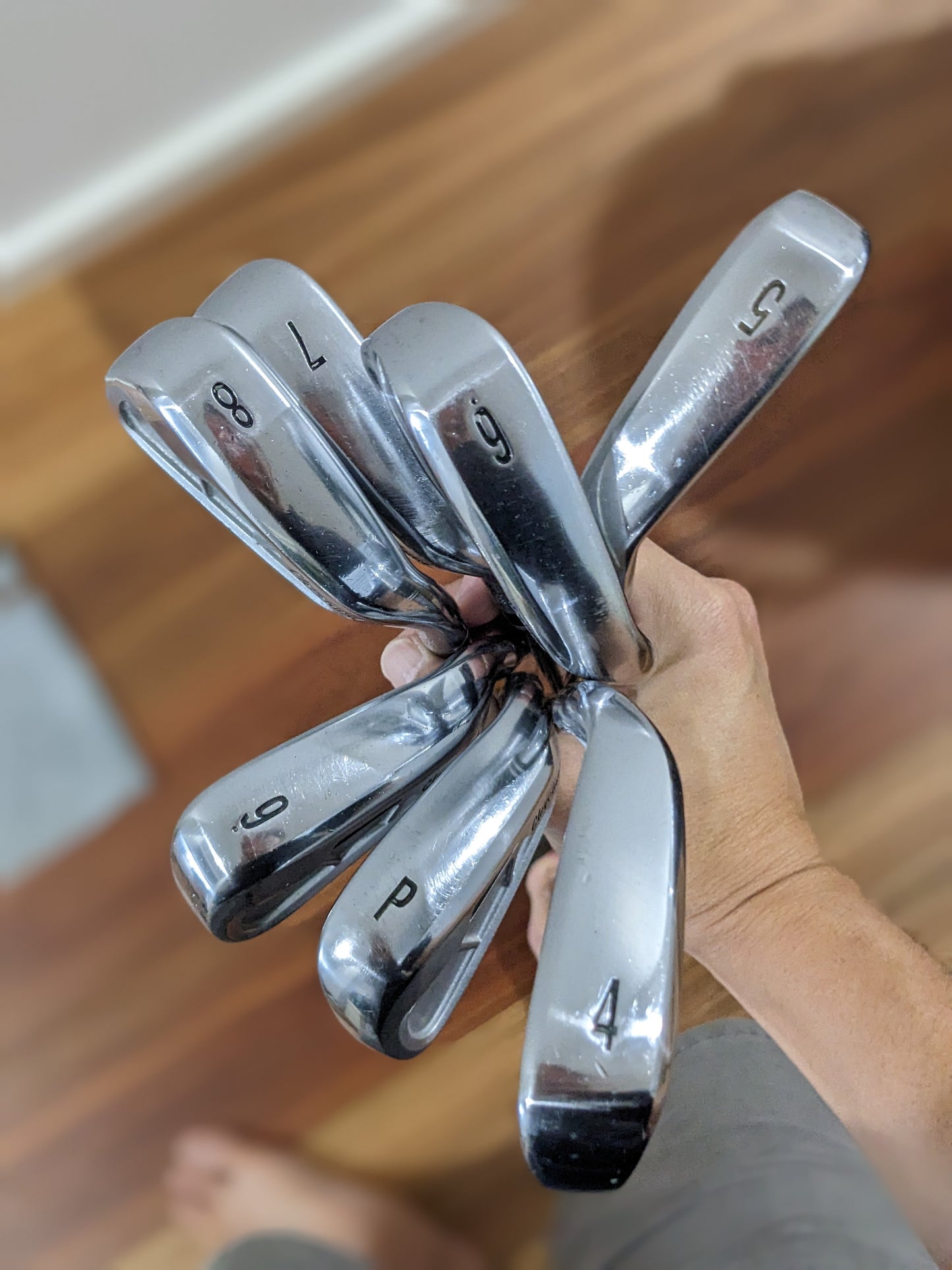 7 x Cleveland 588-MT Iron Set (4-PW) - Right Handed - Stiff Steel Shaft Flex t39