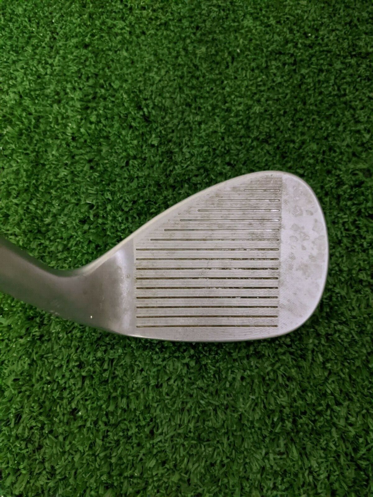 CLEVELAND RTX588 56 / 14 degree wedge, Steel shaft. . Left Handed.