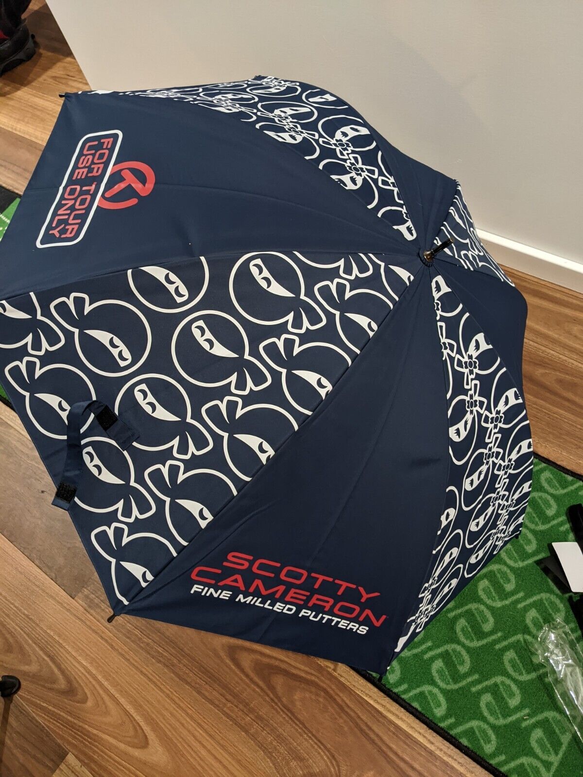 NEW Scotty Cameron Umbrella Ninja Wasabi Ginger Eddie Mame Circle T Exclusive at