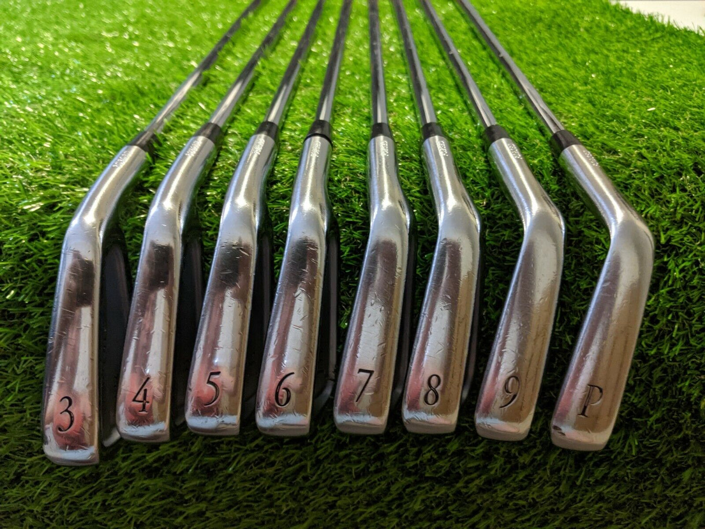 8 x Bridgestone J33 Golf Irons Forged Golf Pride Right Handed S300 Shafts Stiff