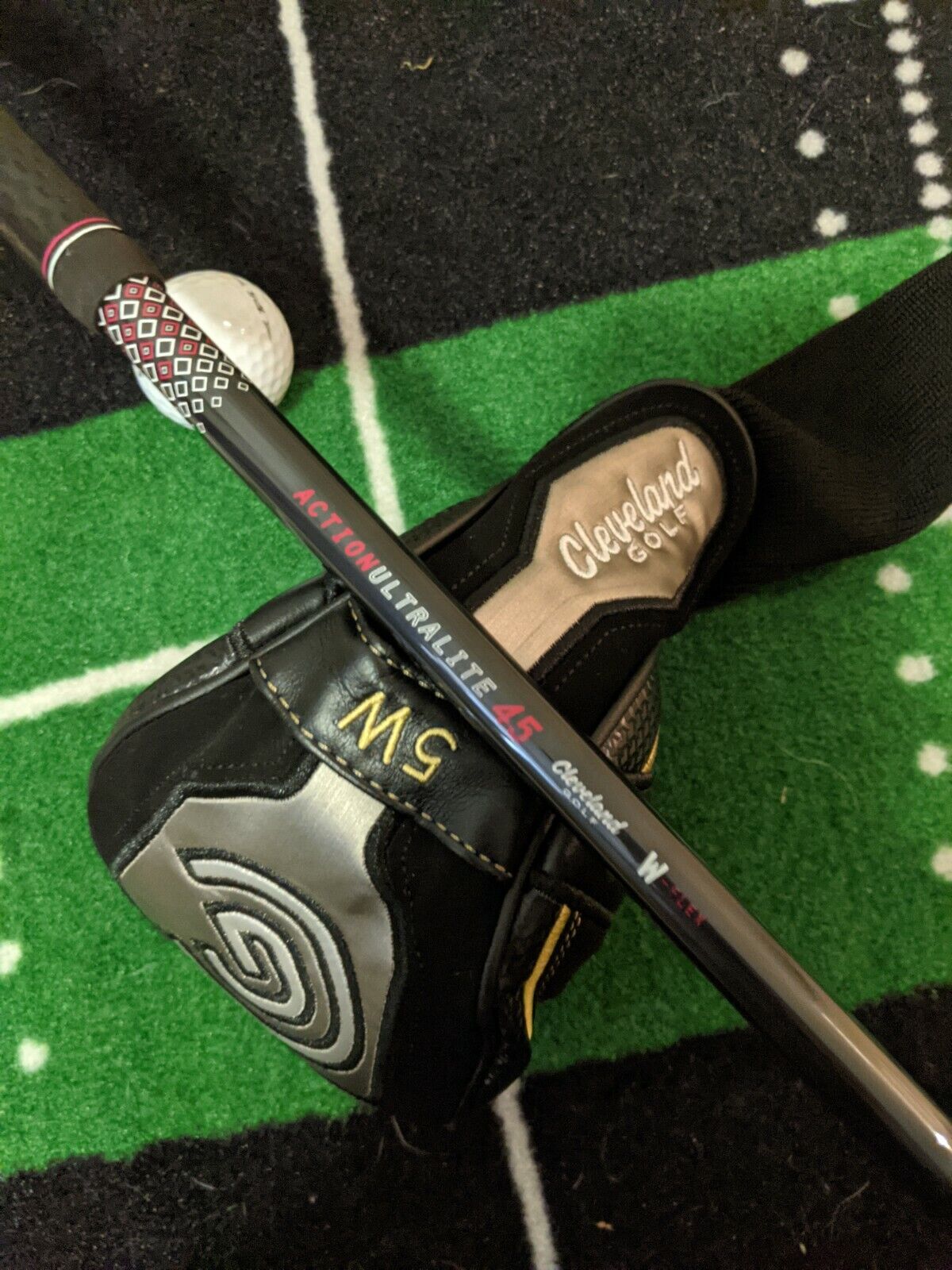 Near New Cleveland 588 5 Fairway Wood 18° Ladies Flex Right Handed Cover